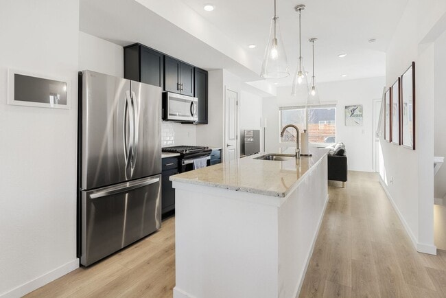 Building Photo - 3BD, 3.5BA Arvada Townhome with Patio and Yard