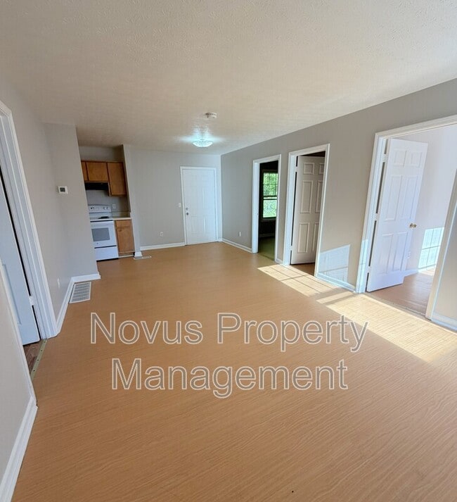 Building Photo - 710 Fertilla St