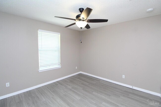 Building Photo - 6923 Cedar Ridge Cir