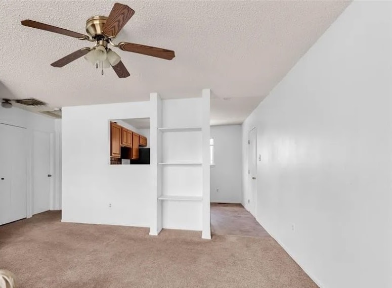 Building Photo - 5 Bridgeport Cir