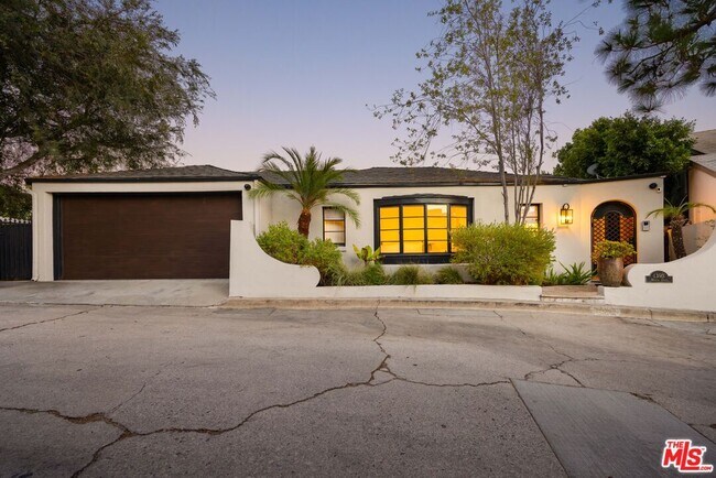 Building Photo - 1398 Miller Dr