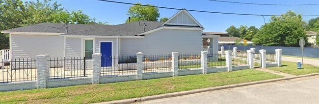 Building Photo - 401 Walton St