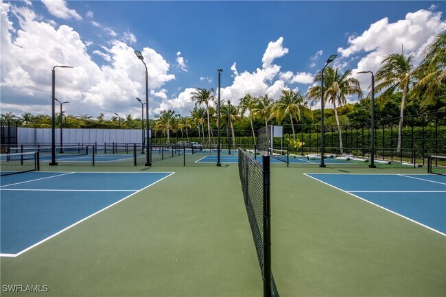 Building Photo - 10731 Mirasol Dr