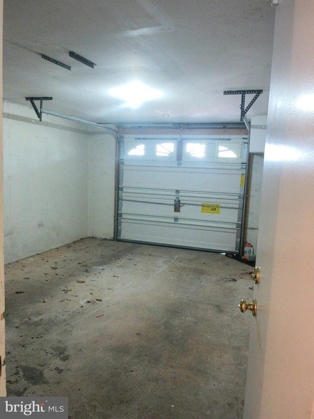 Building Photo - 857 Jackson St