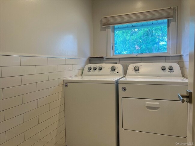 Building Photo - 292 Acre Ln