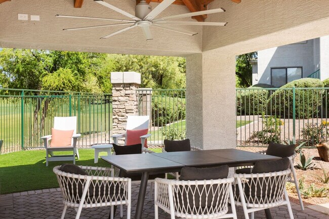 Building Photo - 14201 N 70th Way