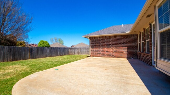 Building Photo - 21925 Homesteaders Rd