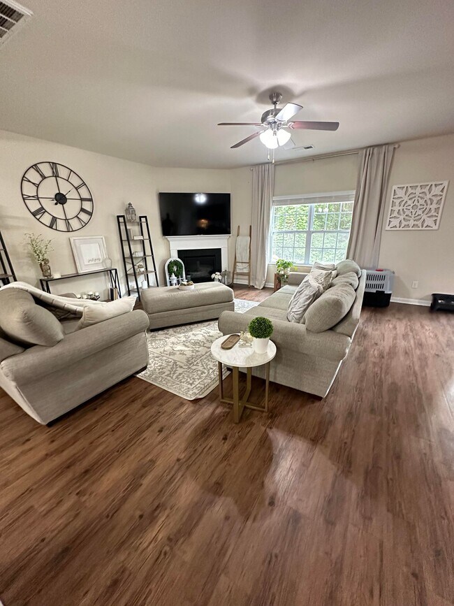 Building Photo - 1030 Campbell Ridge Dr