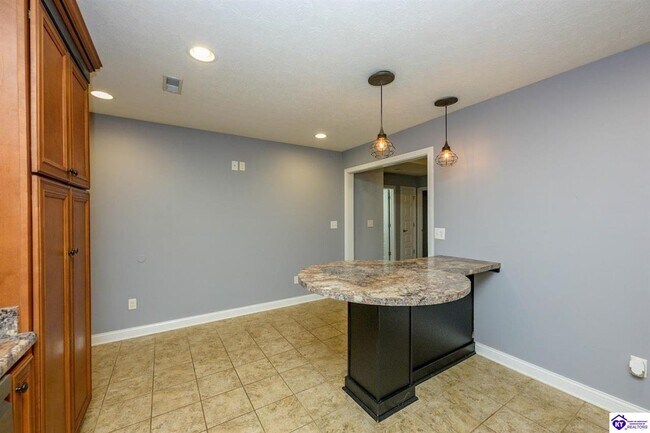 Building Photo - 100 Radford Ct