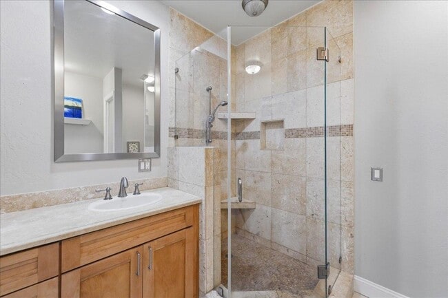 Building Photo - 11 Hayward Ave