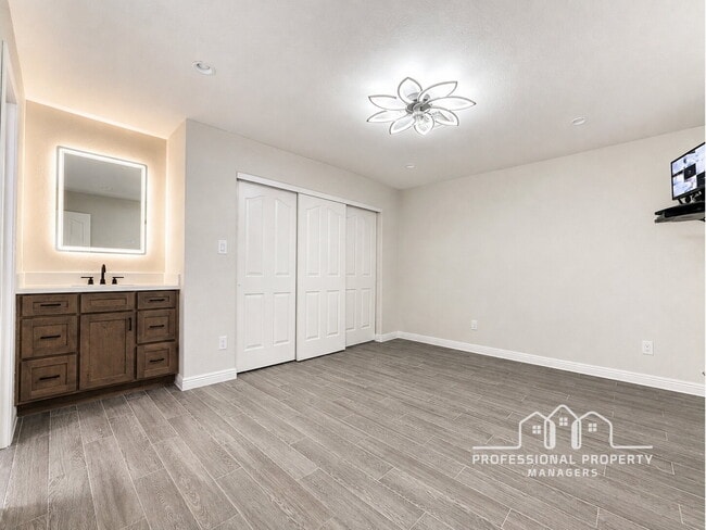 Building Photo - 2-bedroom, 2-bathroom home in Casitas Del Valle Townhouses