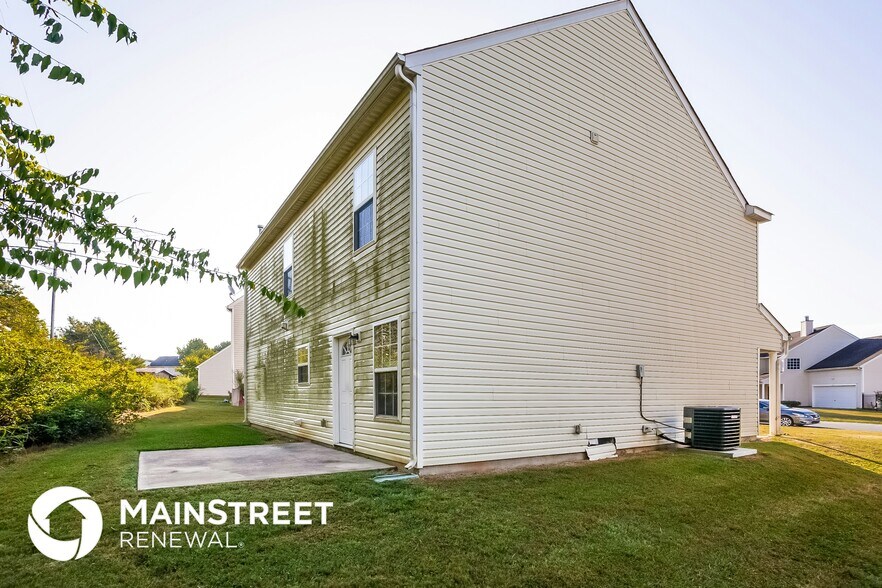 Building Photo - 1486 Kindred Cir NW