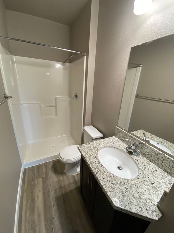 Building Photo - 4261 Hawthorne Ave NE