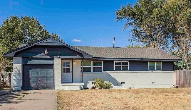 Primary Photo - 4517 NW Cheyenne Ave