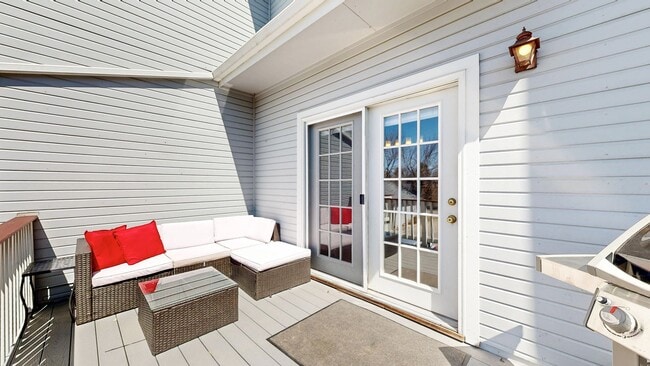 Building Photo - Beautiful Townhome-Fort Collins