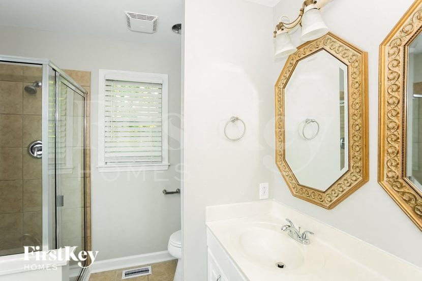 Building Photo - 3749 Bentley Pl SW