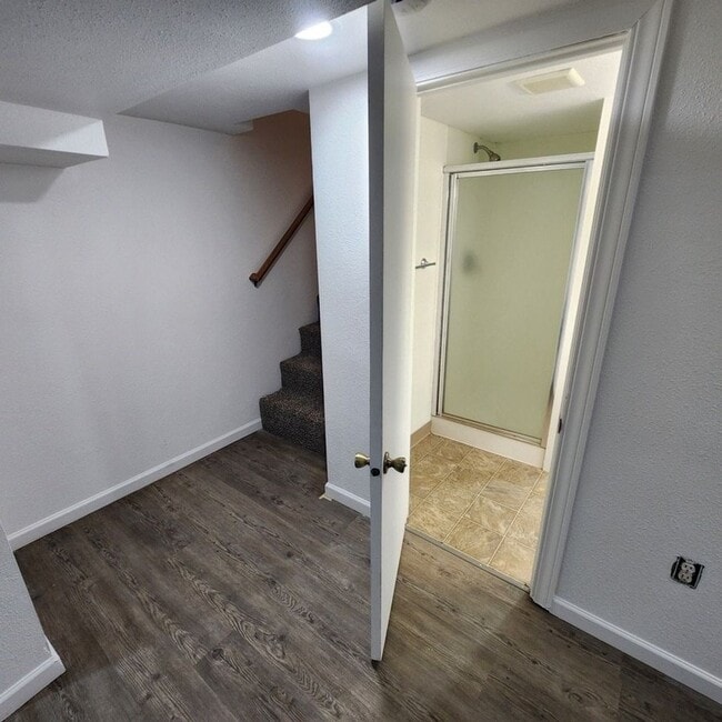 Building Photo - 2108 Laurel