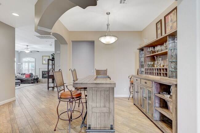 Building Photo - Stunning single-story home in picturesque community!