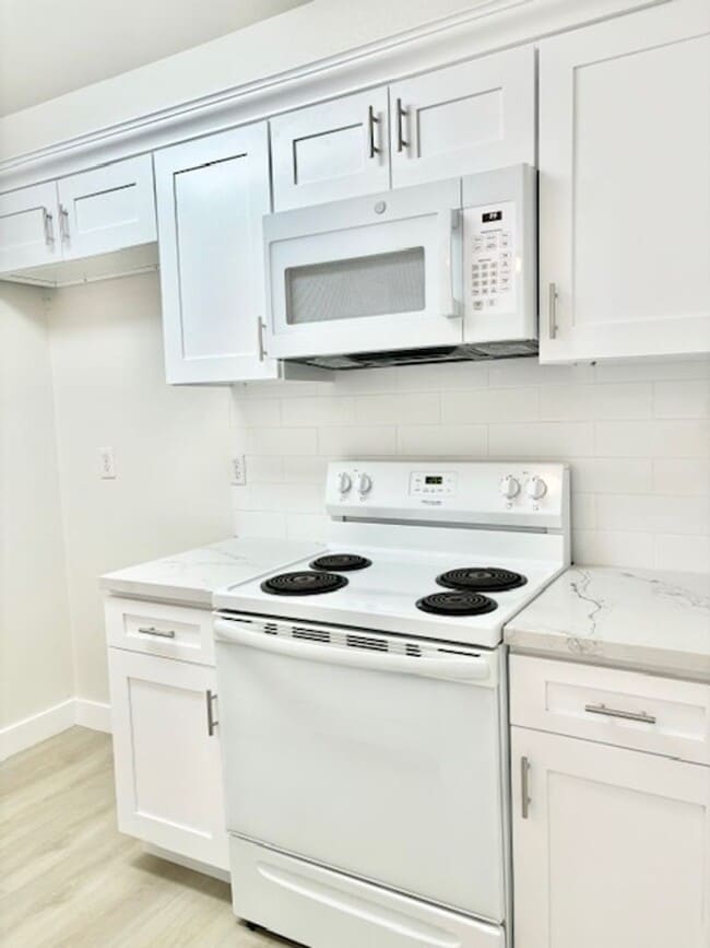 Building Photo - 2612 Anchor Ave