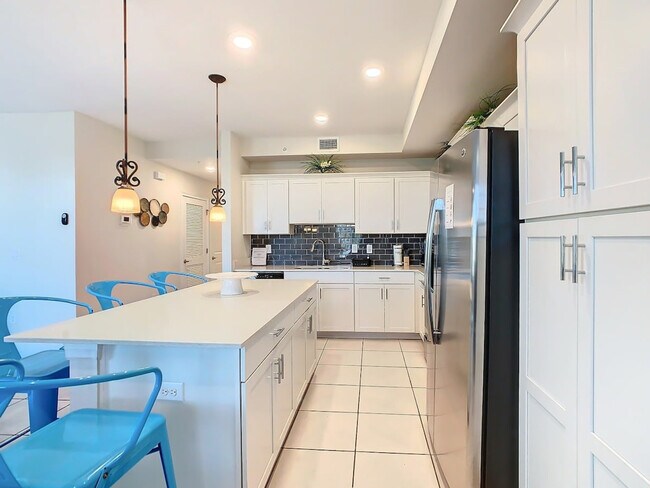 Building Photo - 4784 Clock Tower Dr