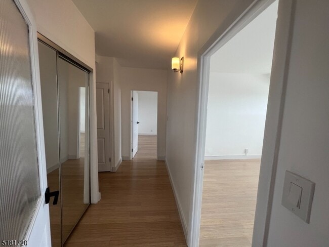 Building Photo - 285 Aycrigg Ave