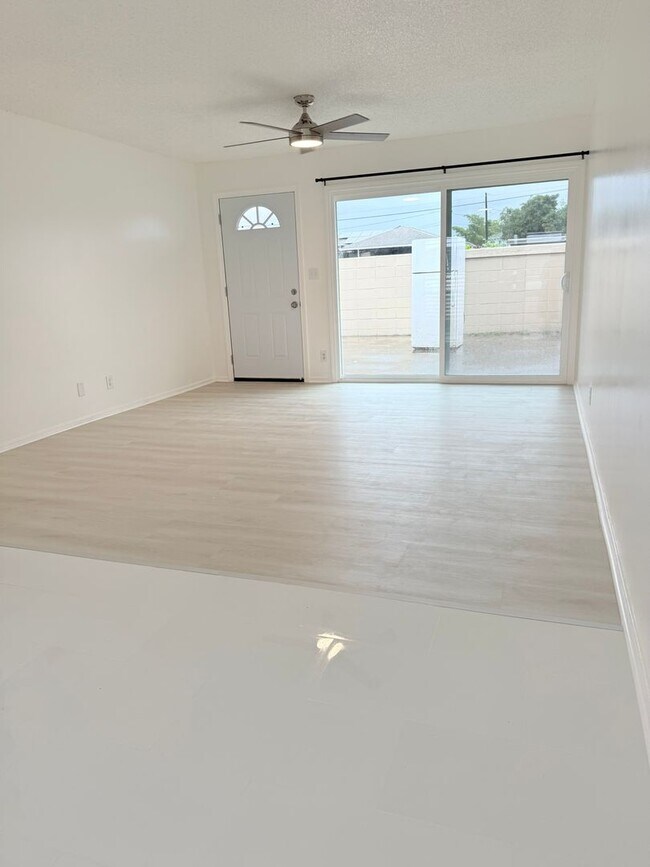 Building Photo - 1219-1219 Kuokoa St