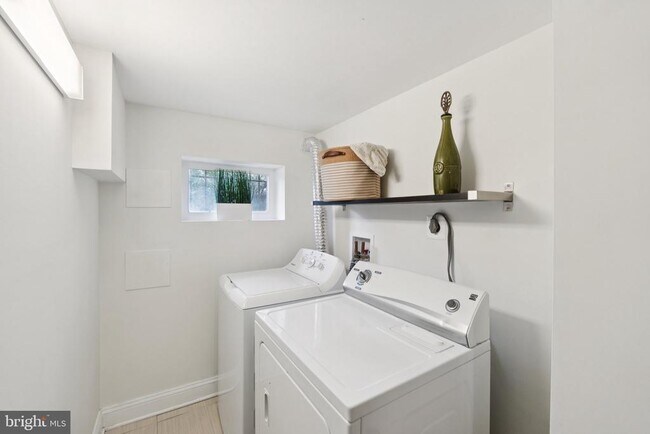 Building Photo - 5132 7th St NW