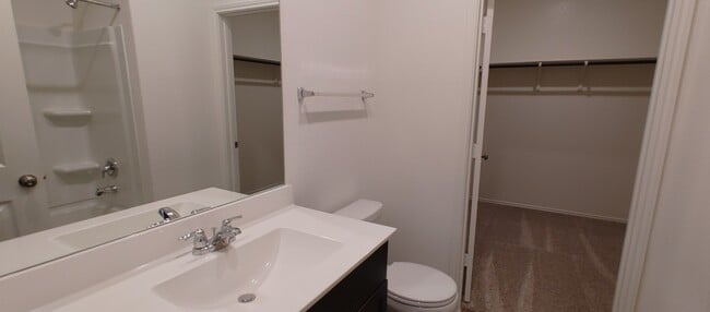 Building Photo - 3420 Lodgepole Dr