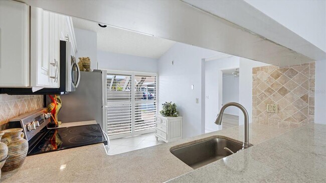 Building Photo - 5350 Myrtle Wood
