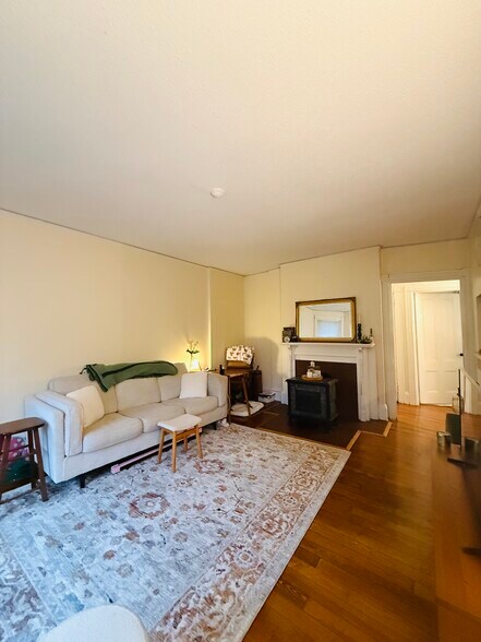 Building Photo - 56 Windle Park