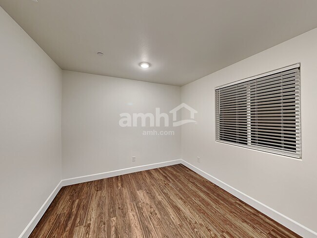 Building Photo - 299 Cape Seville Pl