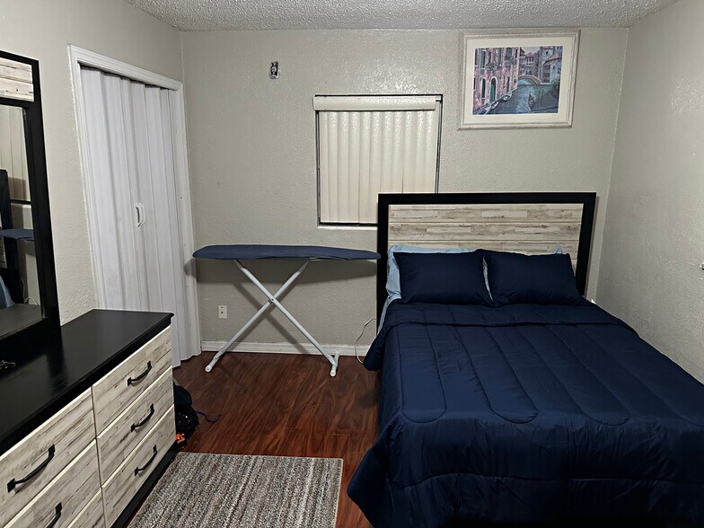 Building Photo - 5107 Cochita Dr
