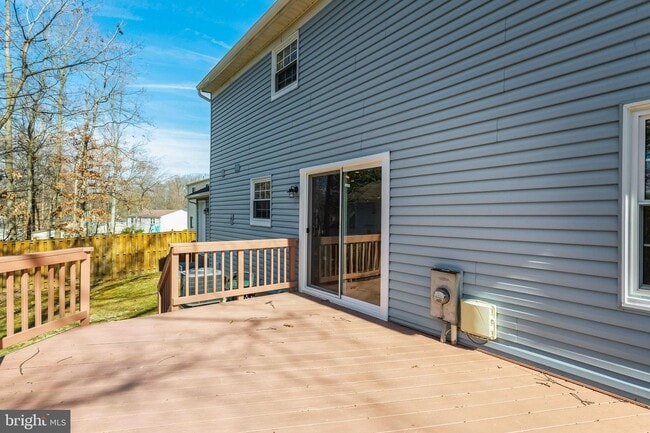 Building Photo - 9003 Fox Lair Dr