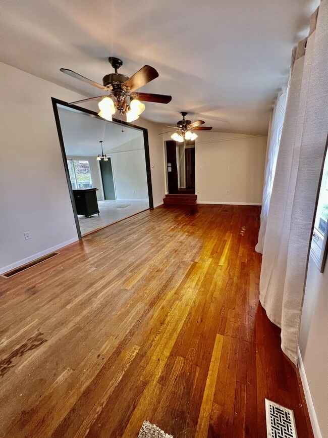 Building Photo - 151 Florida Ave