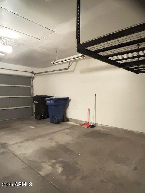 Building Photo - 959 E Arabian Dr