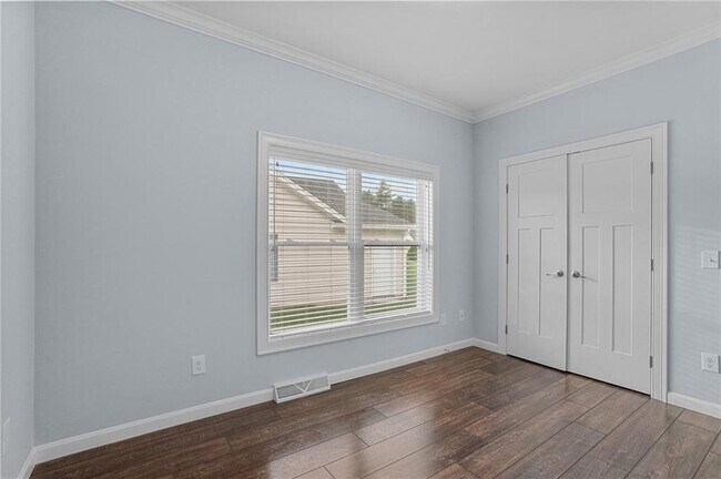 Building Photo - 30 Chickadee Ln