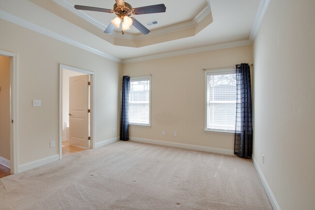 Building Photo - 2917 Magnolia Park Drive Southeast