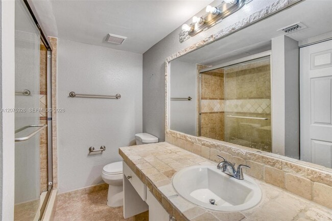 Building Photo - 709 Gardens Dr
