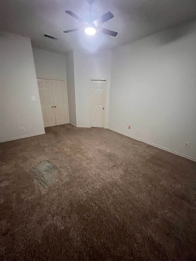 Building Photo - NEW IN MANAGEMENT - AVAILABLE NOW