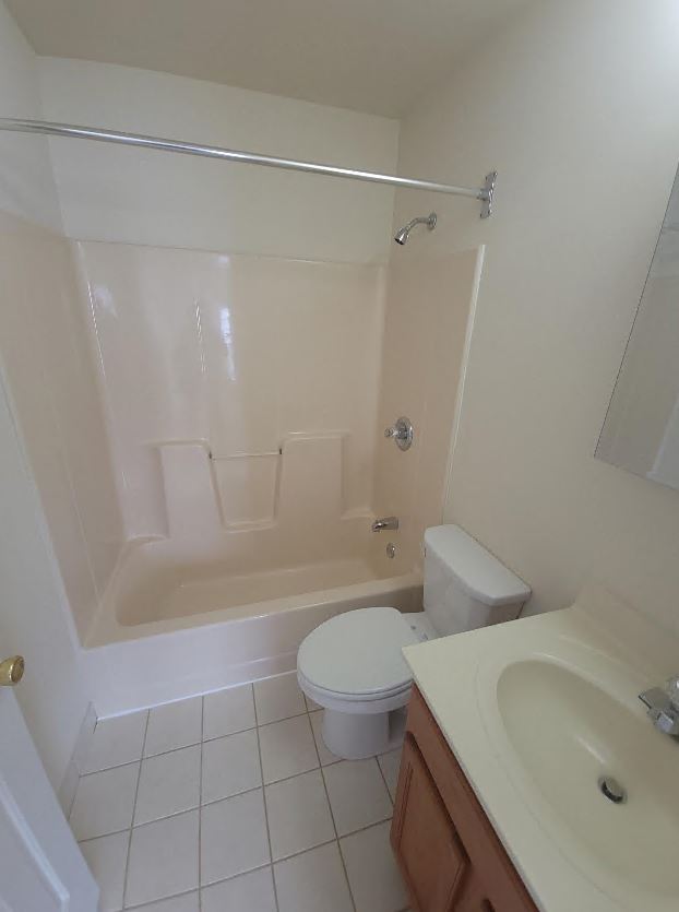 Primary Bathroom - 527 Upland St