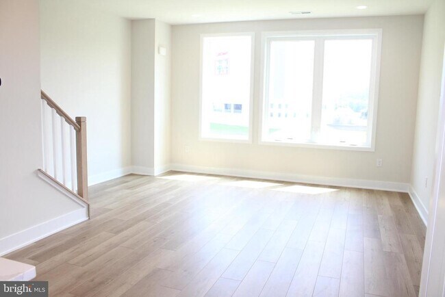Building Photo - 205 Manion Aly