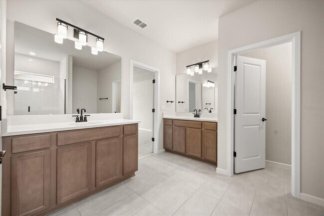 Building Photo - 3032 Prospect Trl