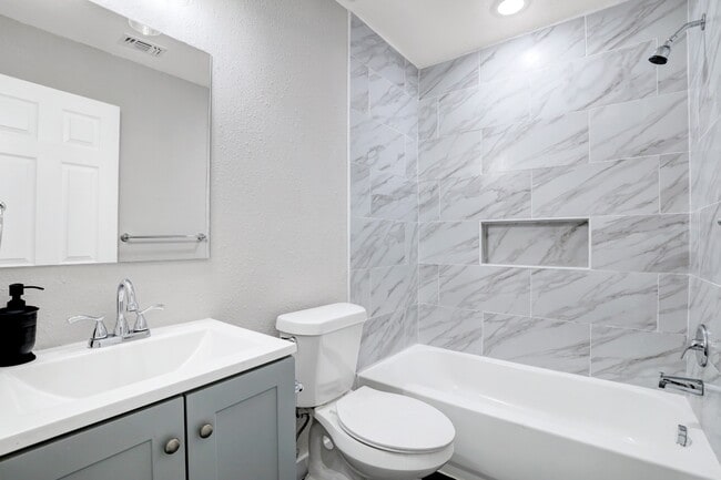 Building Photo - 775 Yucca St