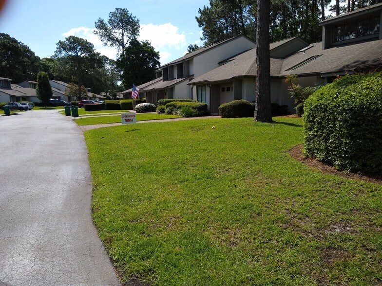 Building Photo - 101 Gleneagles Dr
