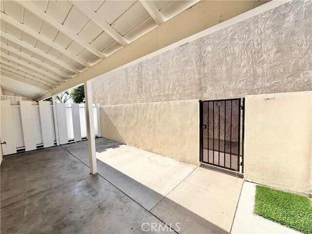 Building Photo - 890 N Campus Ave