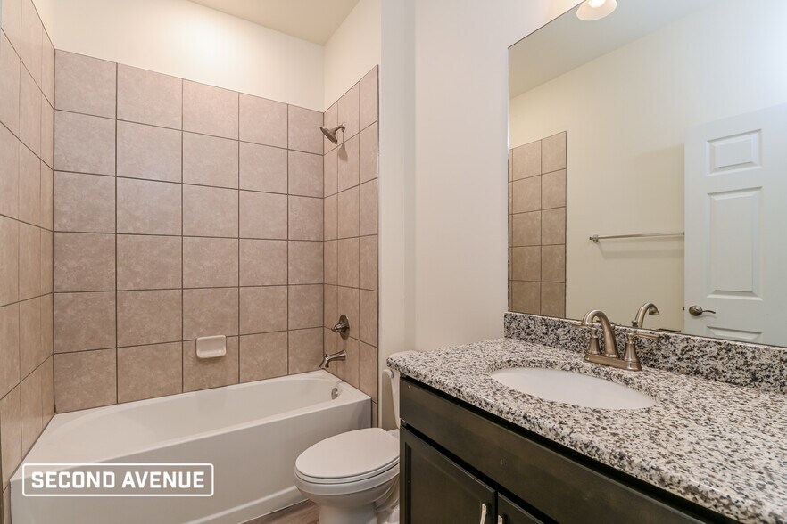 Building Photo - 346 NE 16th Terrace