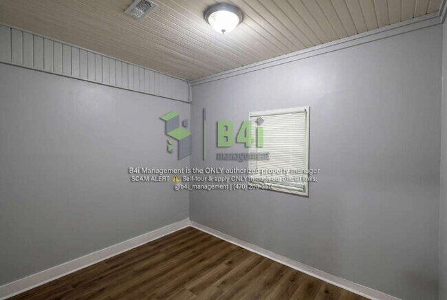 Building Photo - 2344 Banks Ave