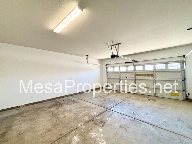 Building Photo - 16677 Desert Lily St