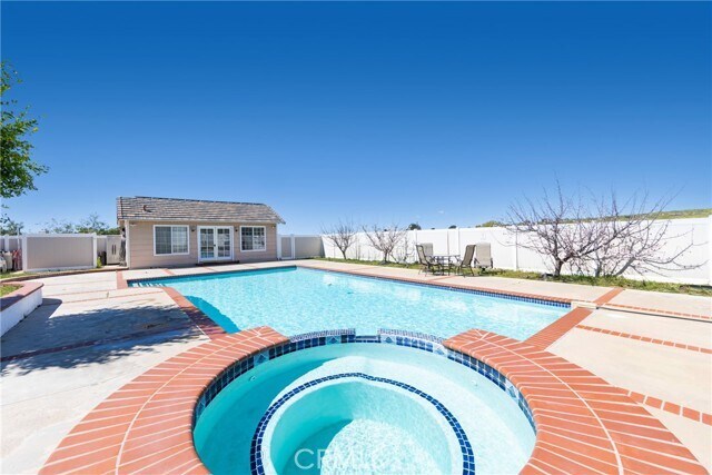 Building Photo - 38900 Ave Arriba