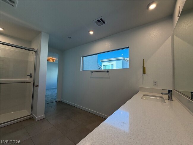 Building Photo - 9234 Litvin St